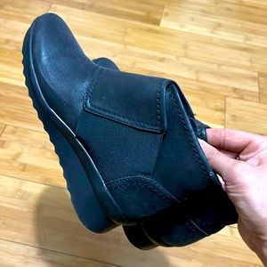 Clarks Cloudsteppers wedge heel boots